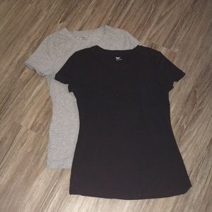 Gap Lot of 2 Short Sleeve TShirts